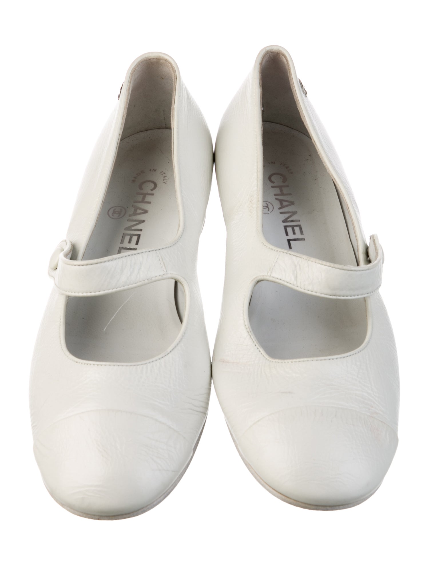 Chanel 2019 Interlocking CC Logo Pumps